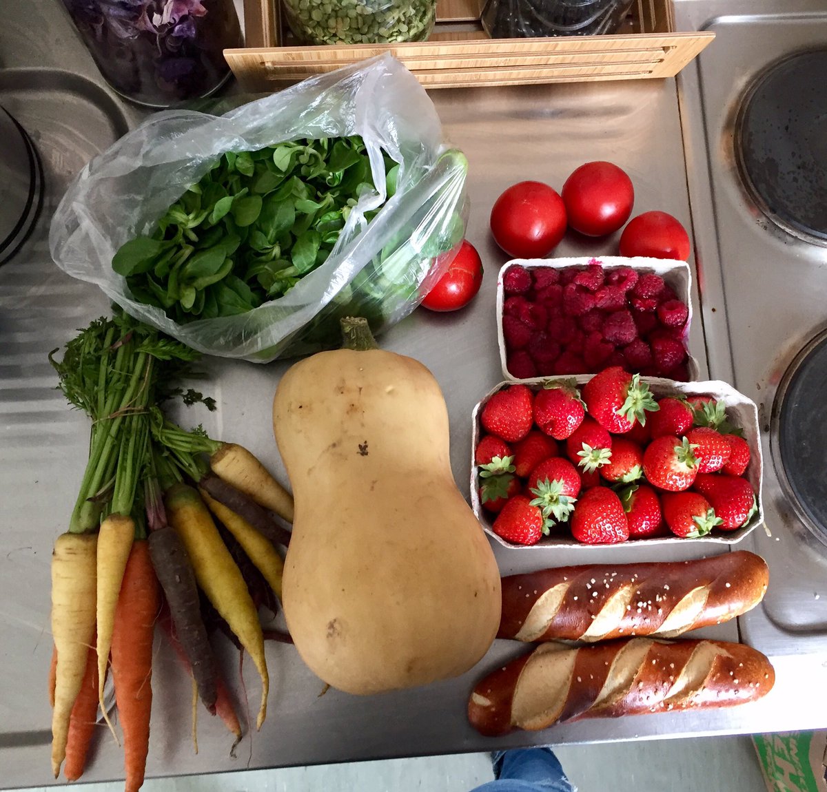 cat_munera's tweet photo. Fruitful Sunday #Bauermarkt #Farmersmarket https://t.co/o0RSuZMly0