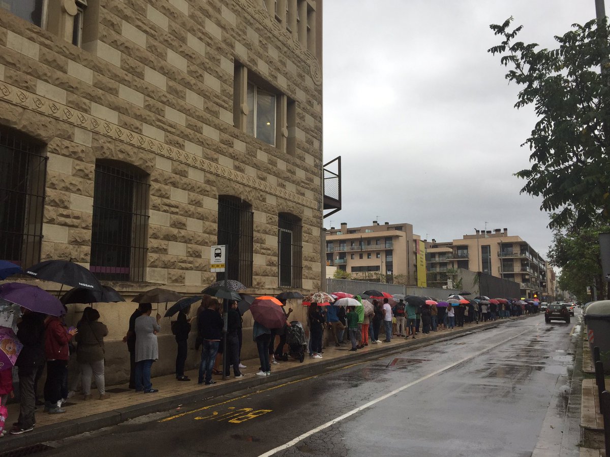 maitehernandezf's tweet image. Contra la repressió : Democràcia! #1OTV3  #referèndumrac1