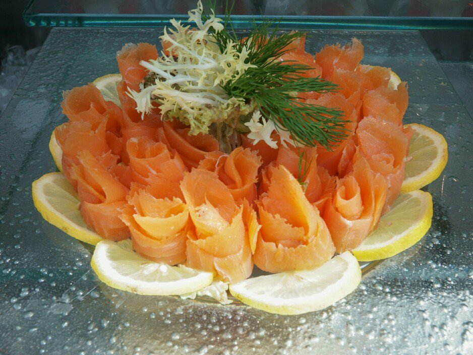 TheTorchDoha's tweet photo. Casual lunch at Flying Carpet for only QR 95! Available from Sunday to Thursday 12:00noon to 3:30pm. For inquiries call +974 4446 5600 https://t.co/niKsWbAEuF