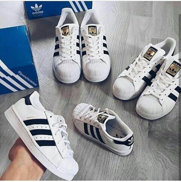 Marthena_B's tweet photo. ADIDAS❤ https://t.co/jCcBy7K87g