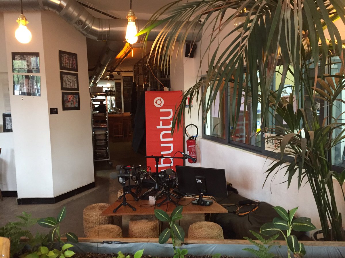 ActionJusClim75's tweet photo. #Village2017 Démonstration #logiciellibre sur postes en accès libre de 16h à 17h au Hang'Art @ubuntu #Quesh https://t.co/5xPijApd73