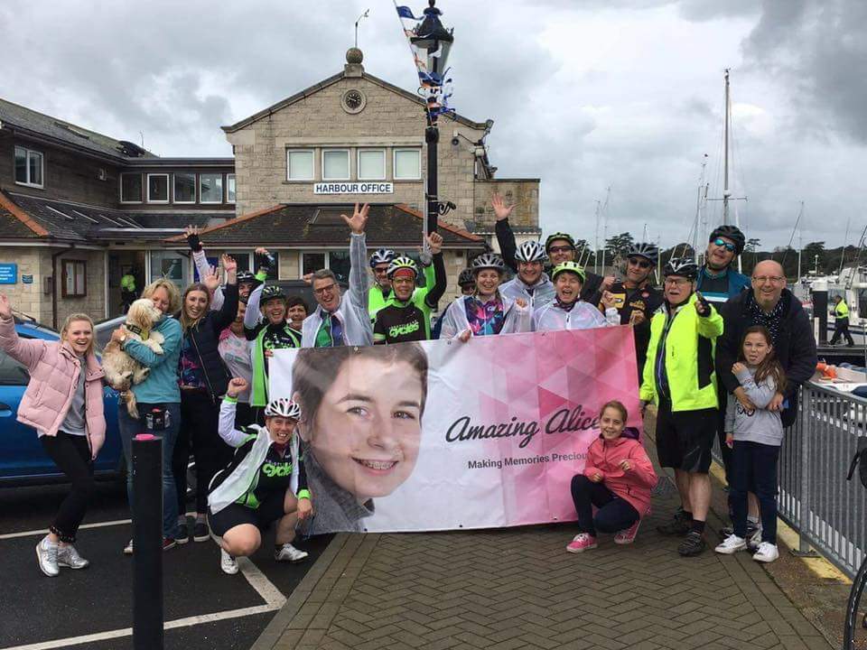 Rik Razza (@rikrazza) on Twitter photo What an incredible day #fabteam #makingmeoriesspecial <a href="/Amazingalice1/">Debbie Razza</a> <a href="/CharlotteH1977/">Charlotte Hunt</a> @3ToursChallenge <a href="/bikemad1963/">Tony Gifford</a> <a href="/bigGeveleigh/">graham eveleigh</a> What an incredible day #fabteam #makingmeoriesspecial <a href="/Amazingalice1/">Debbie Razza</a> <a href="/CharlotteH1977/">Charlotte Hunt</a> @3ToursChallenge <a href="/bikemad1963/">Tony Gifford</a> <a href="/bigGeveleigh/">graham eveleigh</a>