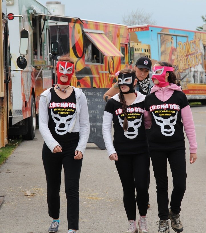 Sunday's Street Food Places: tinyurl.com/y9u2rtxe #FoodTruckEats #Toronto #BurlON #HamOnt #Niagara #LdnOnt #Windsor #Ottawa

<a href="/kwLUCHADOR/">LUCHADOR Streatery</a>