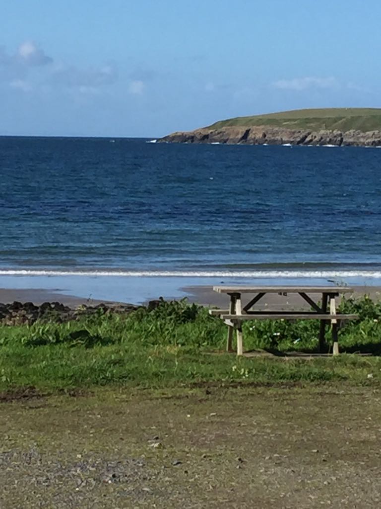thelittlecafe8's tweet photo. This was our view yesterday from the Pod! You wouldn't think it was September!!! #viewtoremember #shareourview #portlogan https://t.co/awaETslIIn