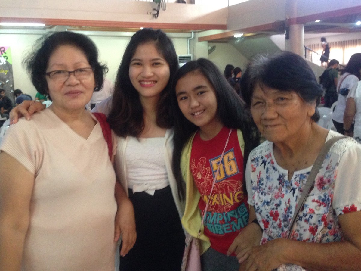katherinezenith's tweet photo. Sunday celebration is extra special with this awesome women!! ๐๐๐
Missin' you here fatherlooo #mamily #bccsundayservice https://t.co/cO4HFJc9P4
