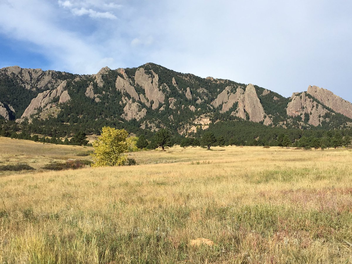 Tom_Lisi's tweet photo. #Boulder open space @BoCo_trails @bouldercolorado @bldrfarmersmkt @MBforBoulder #Boulderrocks https://t.co/91Iz3I8b8V
