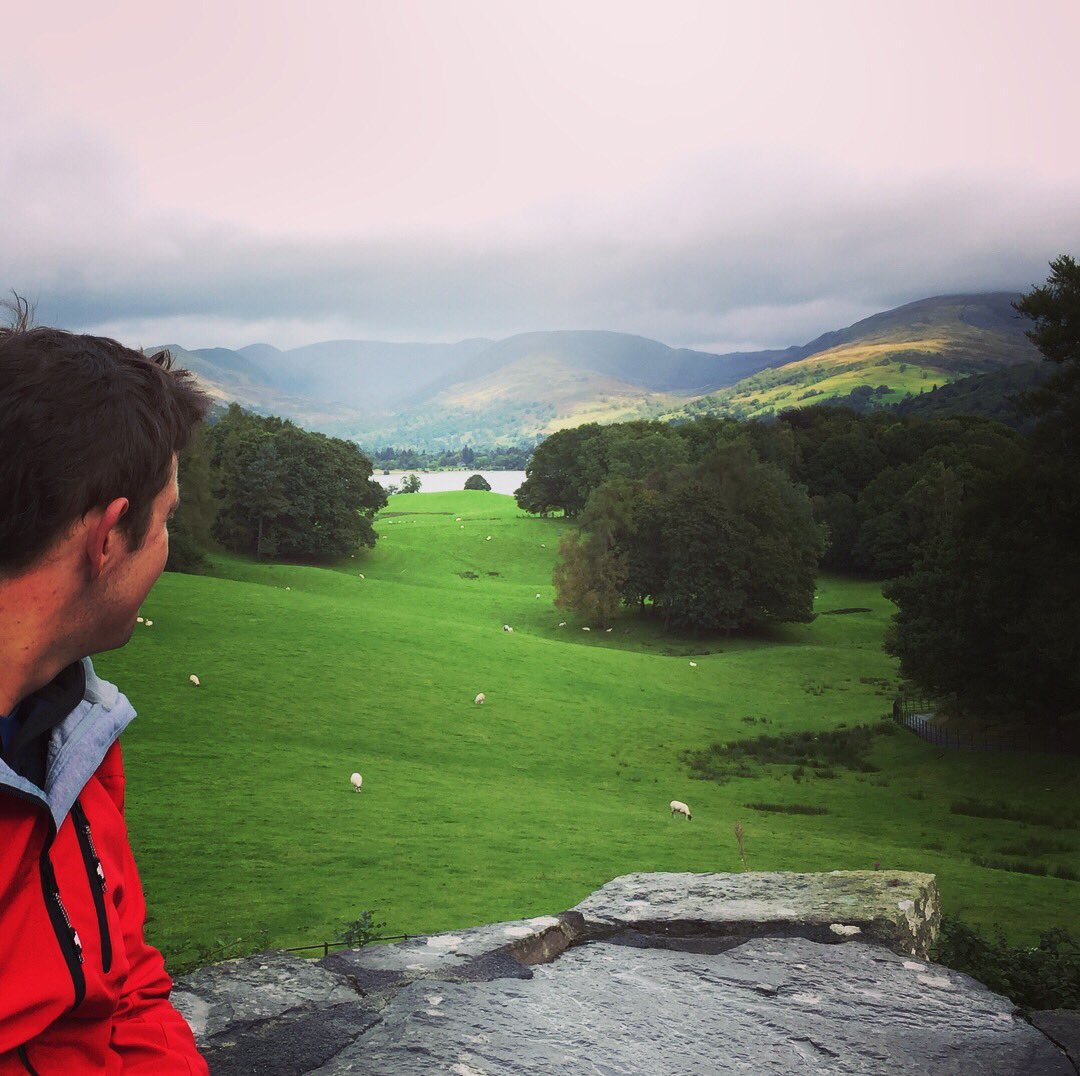 rebeccajdawes's tweet photo. #windermere #September break. #delayedpost #phonecleanup https://t.co/Y2K3J1EDRk