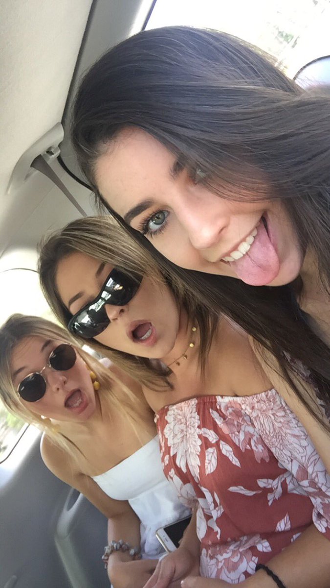 eviemurrayyy's tweet photo. happy belated bday baby, thanks for making me laugh everyday i love you so much #18 @courtneymateyy https://t.co/upwYvGQhoo