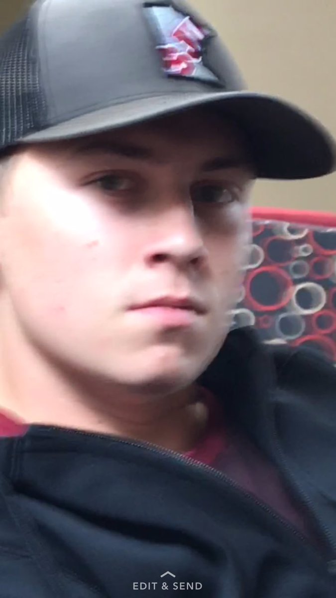 aspev33's tweet photo. Happy birthday to the best right guard in the state of Minnesota ππ½#onlyoneball #nonutsnoproblem @AndrewLyons15 π https://t.co/7GknltVFGd