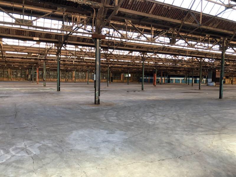 JOC5593's tweet photo. UnidosPAPR 🇵🇷🇵🇷🇵🇷🇵🇷wearhouse space for sorting and prepping materials for 🇵🇷🇵🇷🇵🇷 https://t.co/Uu8Gu0irdG
