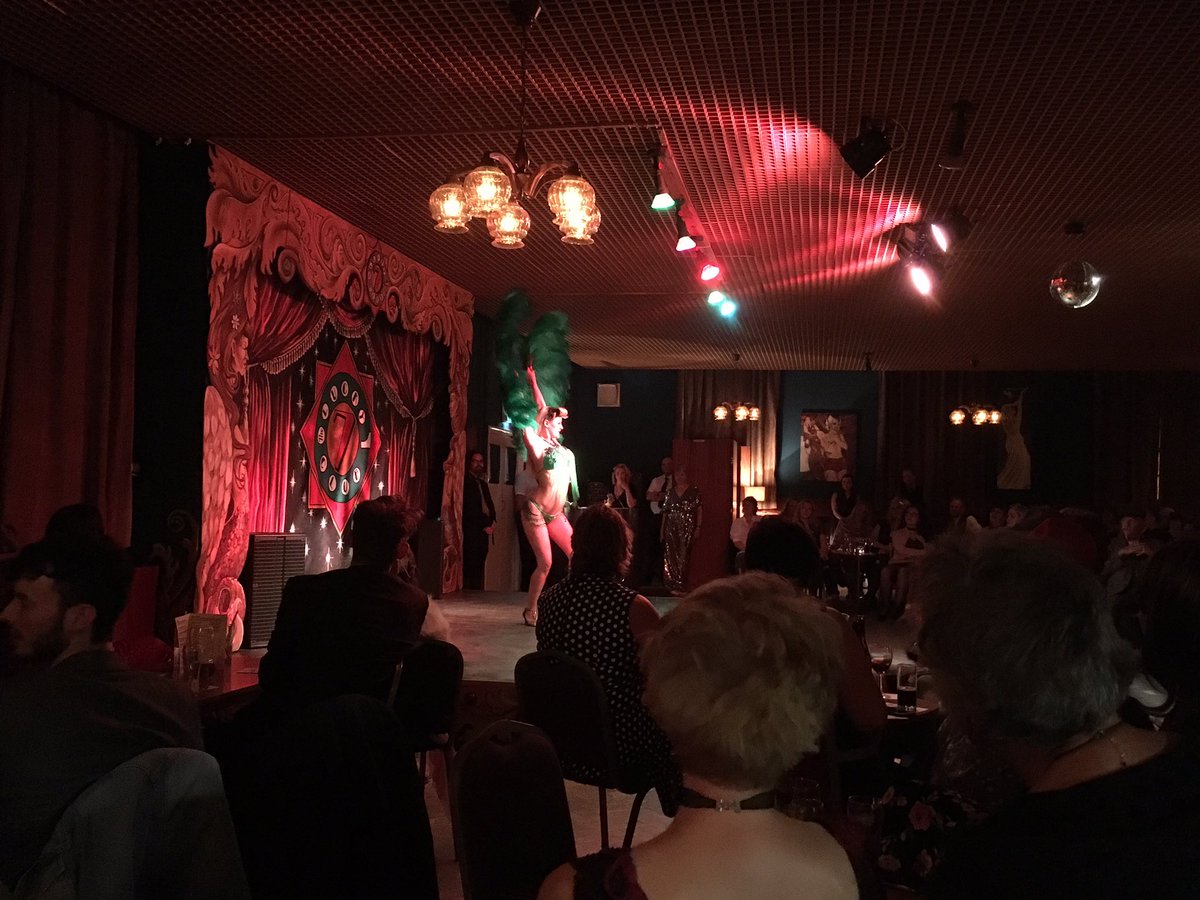 Kim Hutton 🍰 tweet media