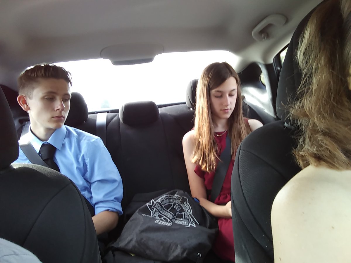 Mile_by_Mile's tweet photo. All dressed up, with someplace fun to go...We love weddings! https://t.co/gXIUVA9AfO
