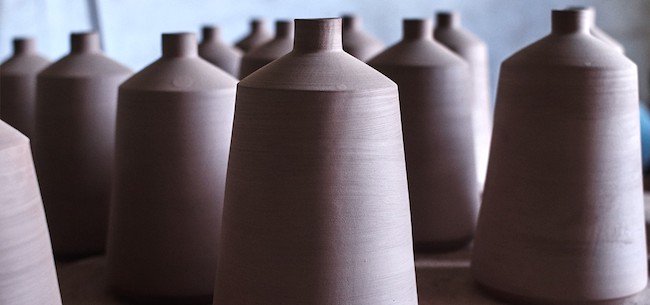 SingularesMag's tweet photo. @potteryproject: un nuevo enfoque a la tradición alfarera heredada de su ciudad natal.https://t.co/WkdWGI1y8i https://t.co/NVnSfSO2Jh