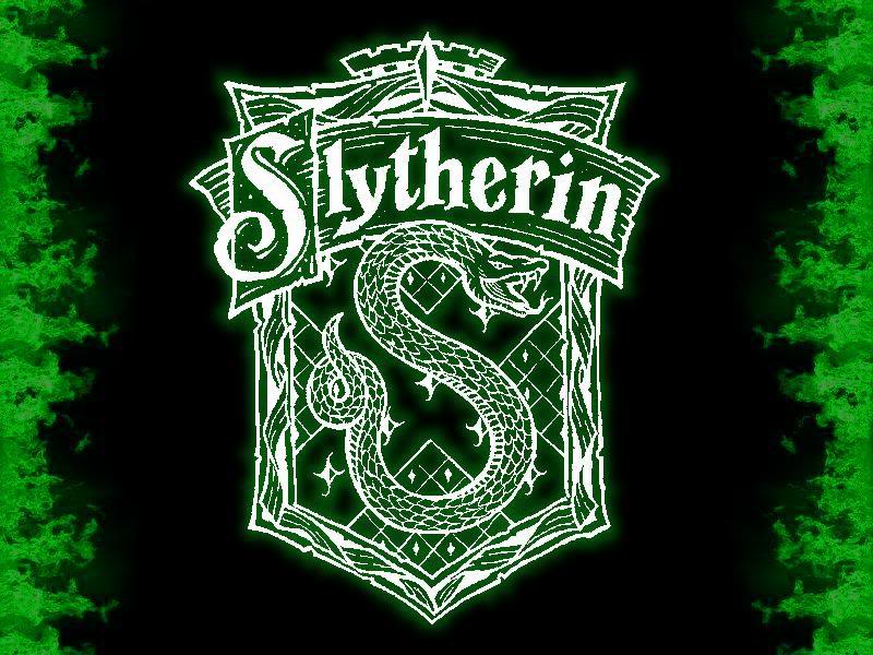 Hogwartssite's tweet photo. ¿Qué casa de Hogwarts prefieres? ⚡️ 

RT - Gryffindor
Me gusta - Slytherin https://t.co/WPWPhLTRFG