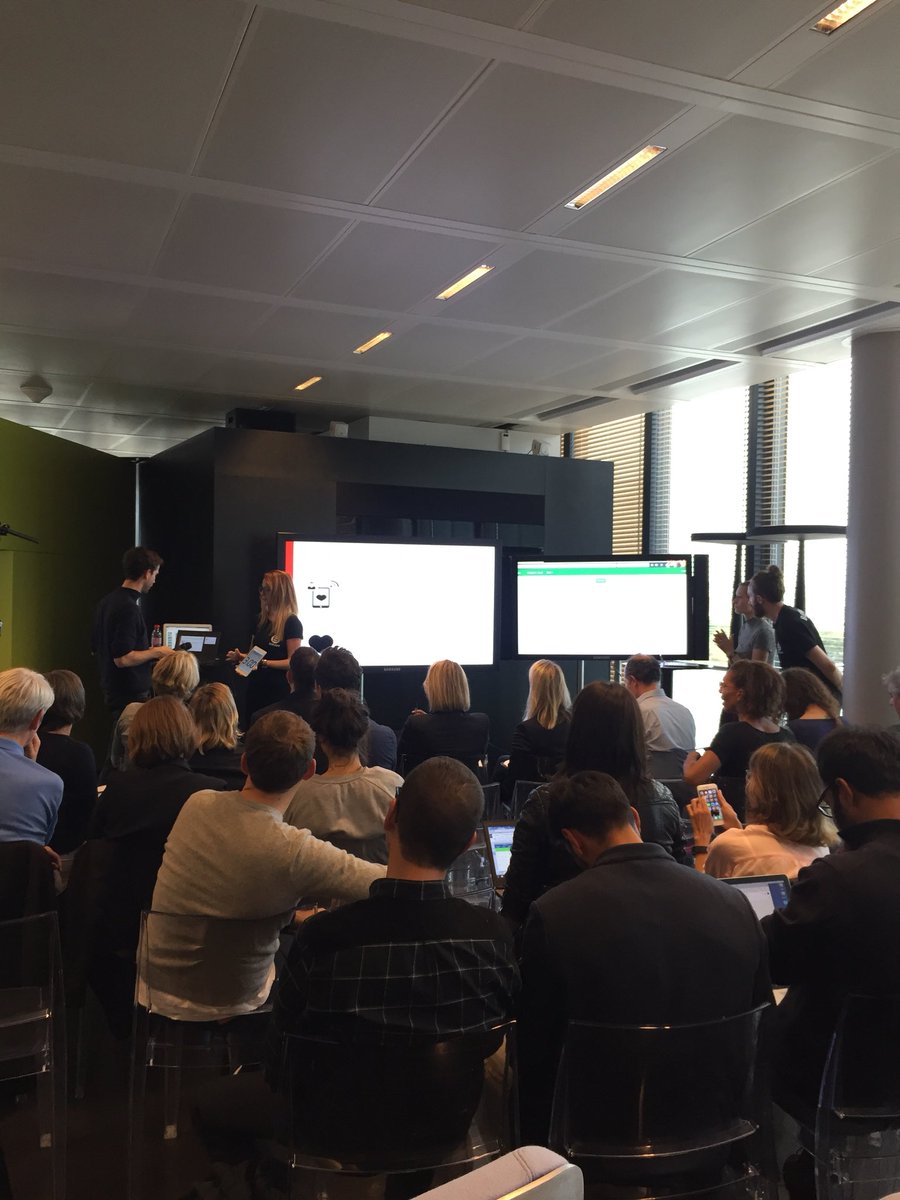 PaulineGuyot's tweet photo. #Curity monitore à distance les effets 2ndaires des patients (santé mentale comprise) #HacktionContreLeCancer @AmgenFrance https://t.co/XDdSbkogO2