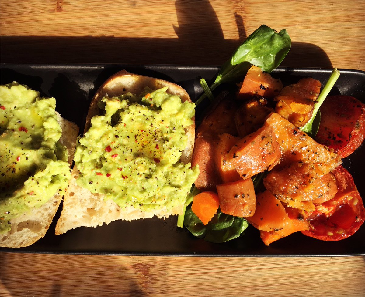 arbour_cafe's tweet photo. Wake up to my healthy vegan brunch #kentishtown #camden #vegan https://t.co/6qzH1J5XJ9