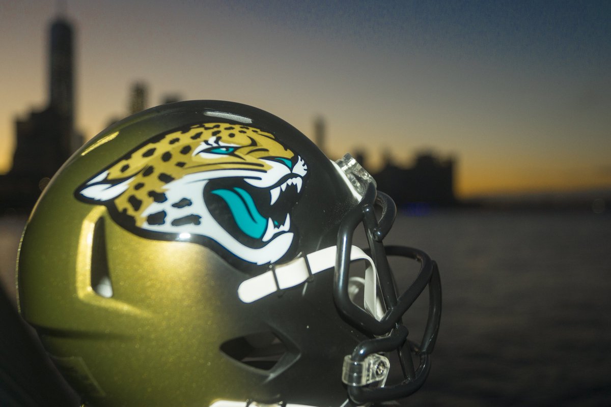 Jaguars's tweet photo. Good morning NYC.

#WinToday #JAXvsNYJ https://t.co/rsdwnubZva