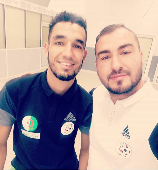 GacemLilya's tweet photo. Bonjour 🙋 team DZ_ team S04 https://t.co/9Ruld1tqMQ