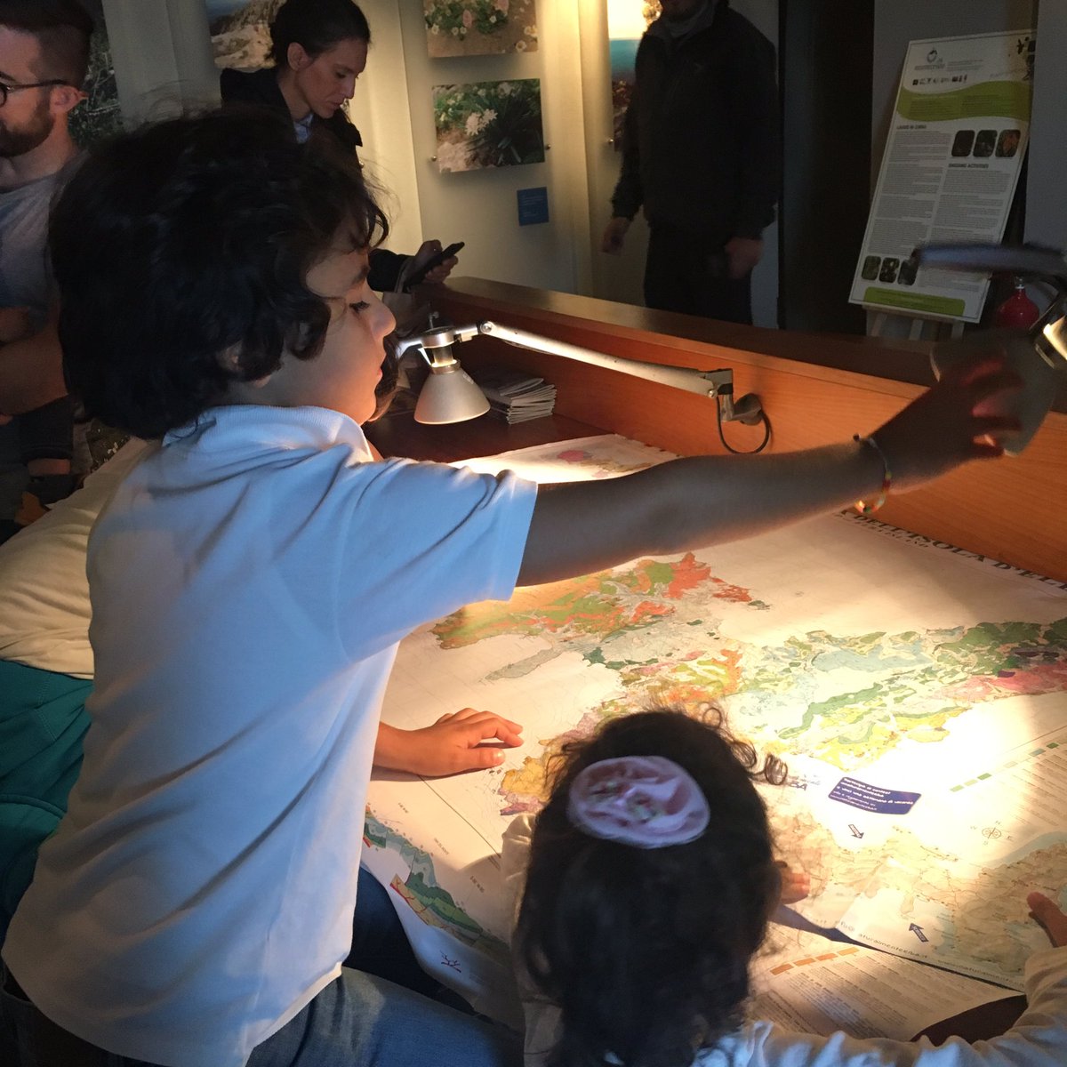 Blogmamma's tweet photo. Un giro per la città fortezza di Marciana e poi sosta alla #CasadelParco a scoprire la Natura con @VisitElbaIT #ElbaActive17 https://t.co/nbJlDBOVbN