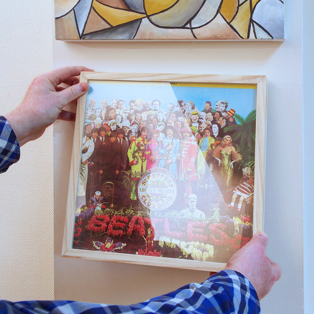 kaiu_co's tweet photo. Choose your favourite #album &amp; turn it into #wallart with the #Kaiu #vinylframe #recordframe @kaiu_co #vinyl #vinyladdict https://t.co/V70WtxQkKE