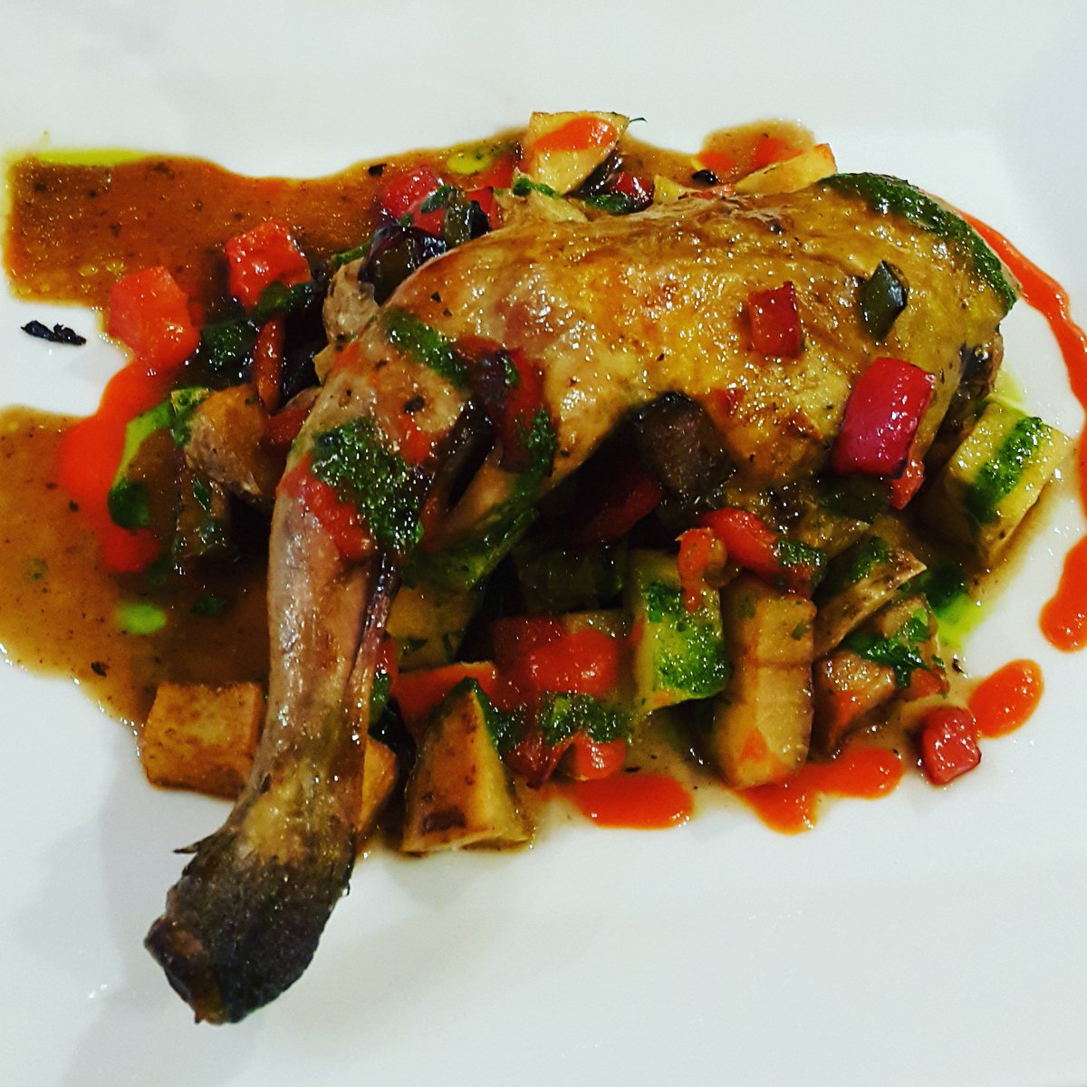 Braised sweet#Paprika🌶️ #organic #FreeRangeChicken on bed of reduced Raspberry🍓sauce Coriander pesto🌿 Tomatoes🍅 and grilled Zucchini🍆#Kenya
