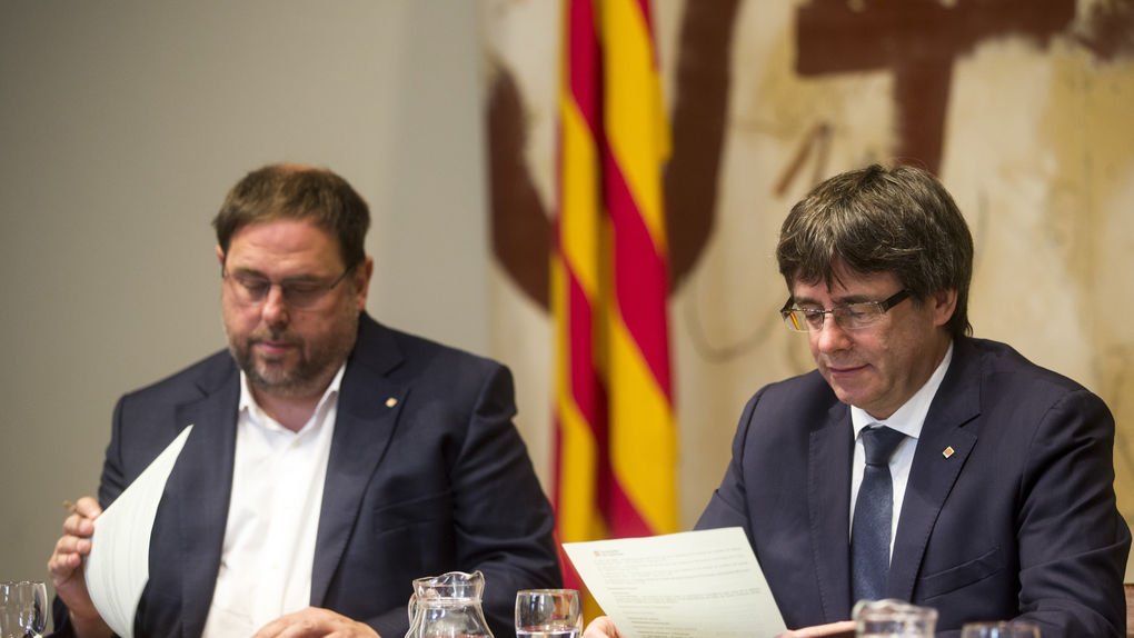 Primeros datos avanzados del #CatalanReferendum:
A las 13:00h habían votado 52 millones de personas y un 157% a favor del Sí