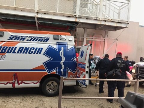 CarmenYulinCruz's tweet photo. Yesterday a hospital in San Juan had to be evacuated because the generator broke. SJ emergency personnel helped. One goal: saving lives. https://t.co/boKx3UL2da