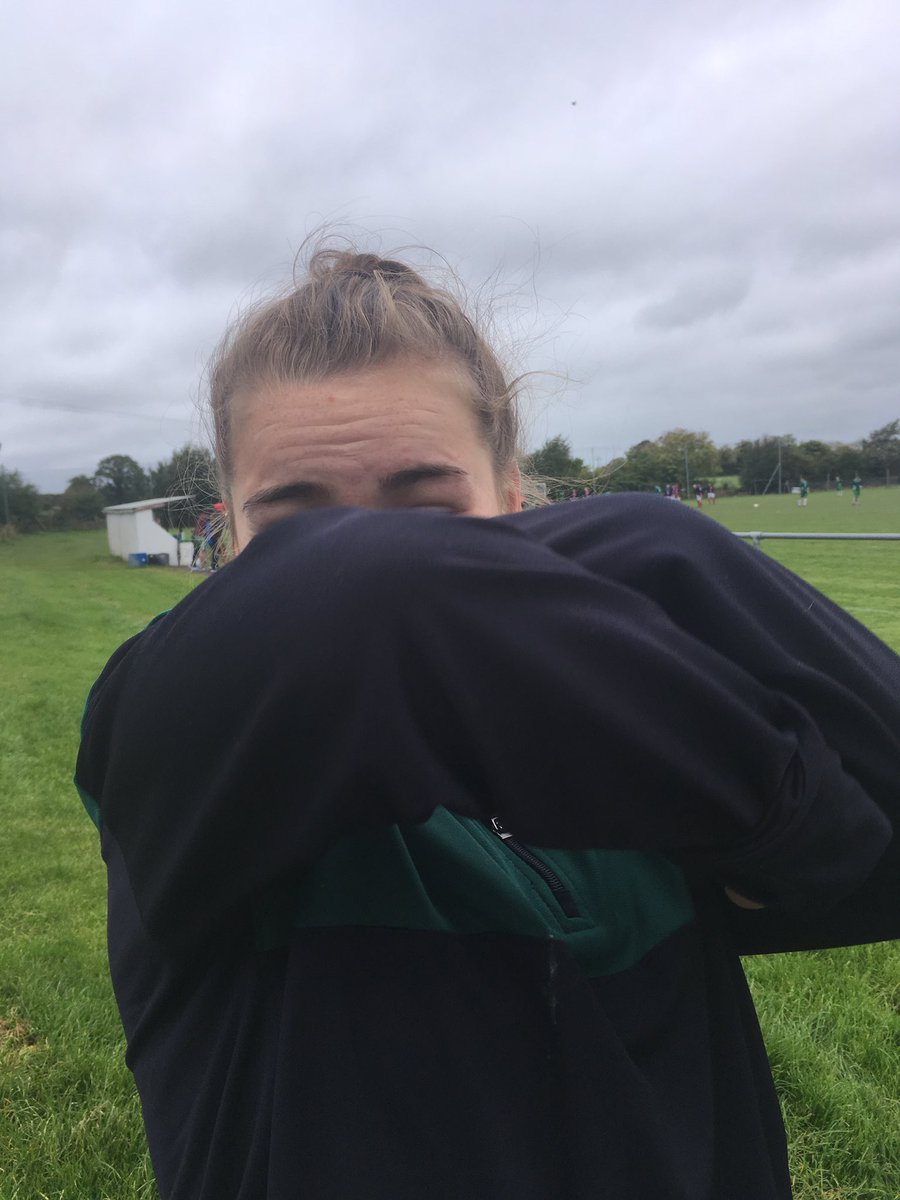 clodagh_dillon's tweet photo. Game day #kentstown af https://t.co/27aPTEsjDI