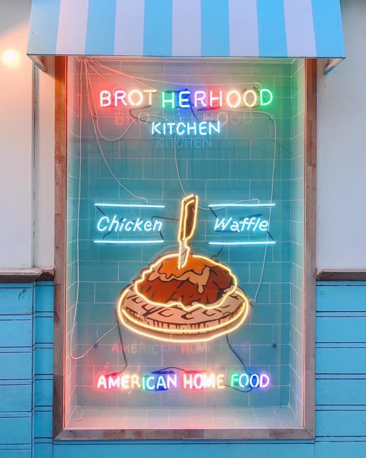 AdmidOne47's tweet photo. 韓国

brotherhood kitchen

chicken waffle 🇰🇷 https://t.co/ddwq5pBAAA