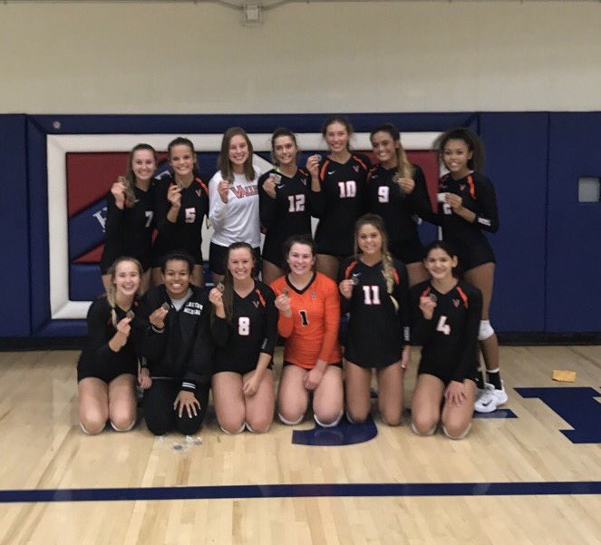 AngieSpann's tweet photo. What an opportunity 4 Jacey - ALL these ladies mentored &amp; supported her all day. Such incredible ❤️s &amp; understand what a team is! #vhsvb🏐🐯 https://t.co/upYLgefSWu