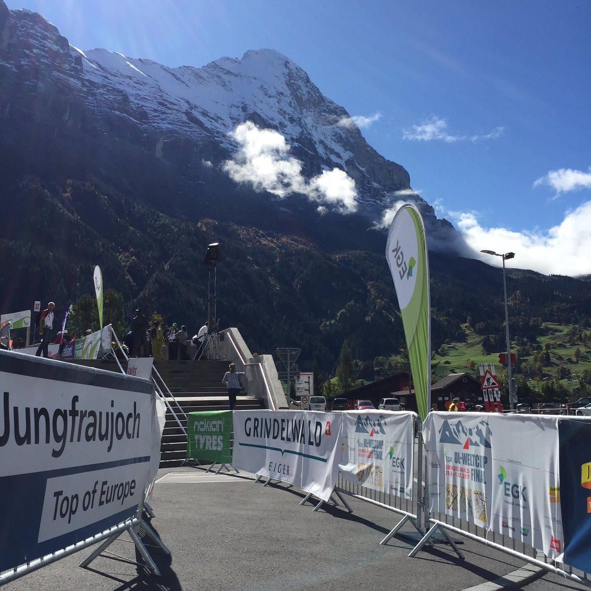 owcupCH's tweet photo. Grindelwald is ready for the last race of @owcupfinal ! Start at 14.15pm! Follow us live on TV or at the arena on Eigerplatz! #owcupfinal https://t.co/swyLBx6HEW