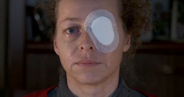 chselles's tweet photo. Ester Quintana, herida por una pelota de goma en 2012. Por su caso desde mayo de 2014 están prohibidas en Cataluña y hoy se están usando https://t.co/6bIIfey9Ce