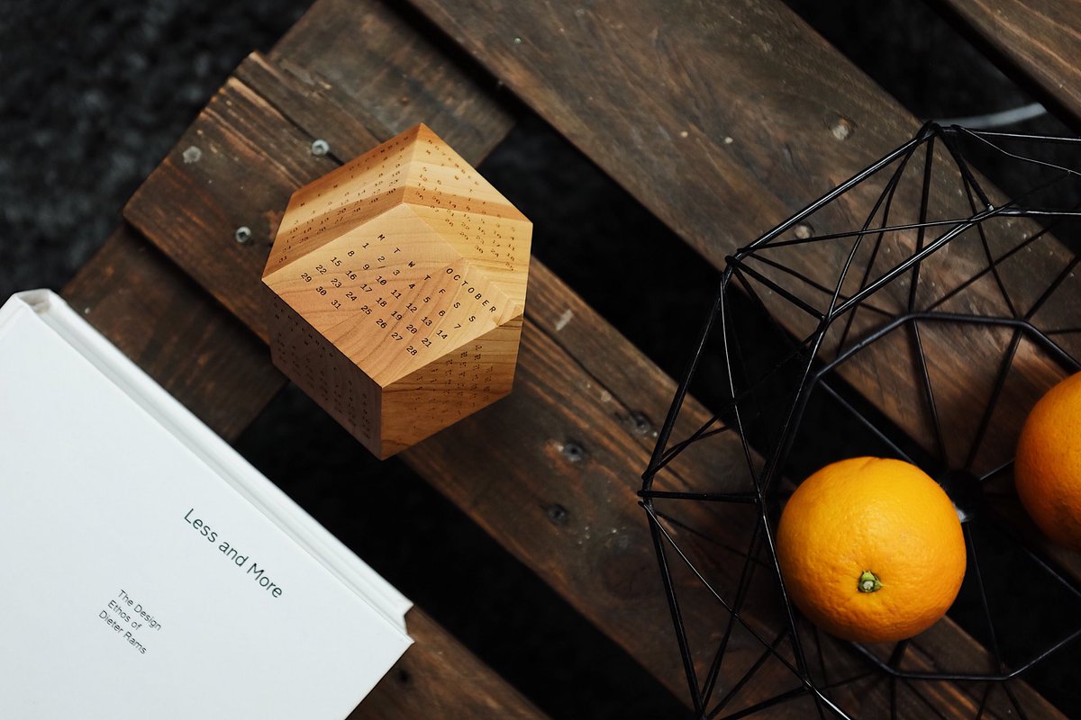 duane_dalton's tweet photo. When product design meets beautiful wood working, the @dodecal 2018 Edition is a perfect example. https://t.co/kVyXE5j55M