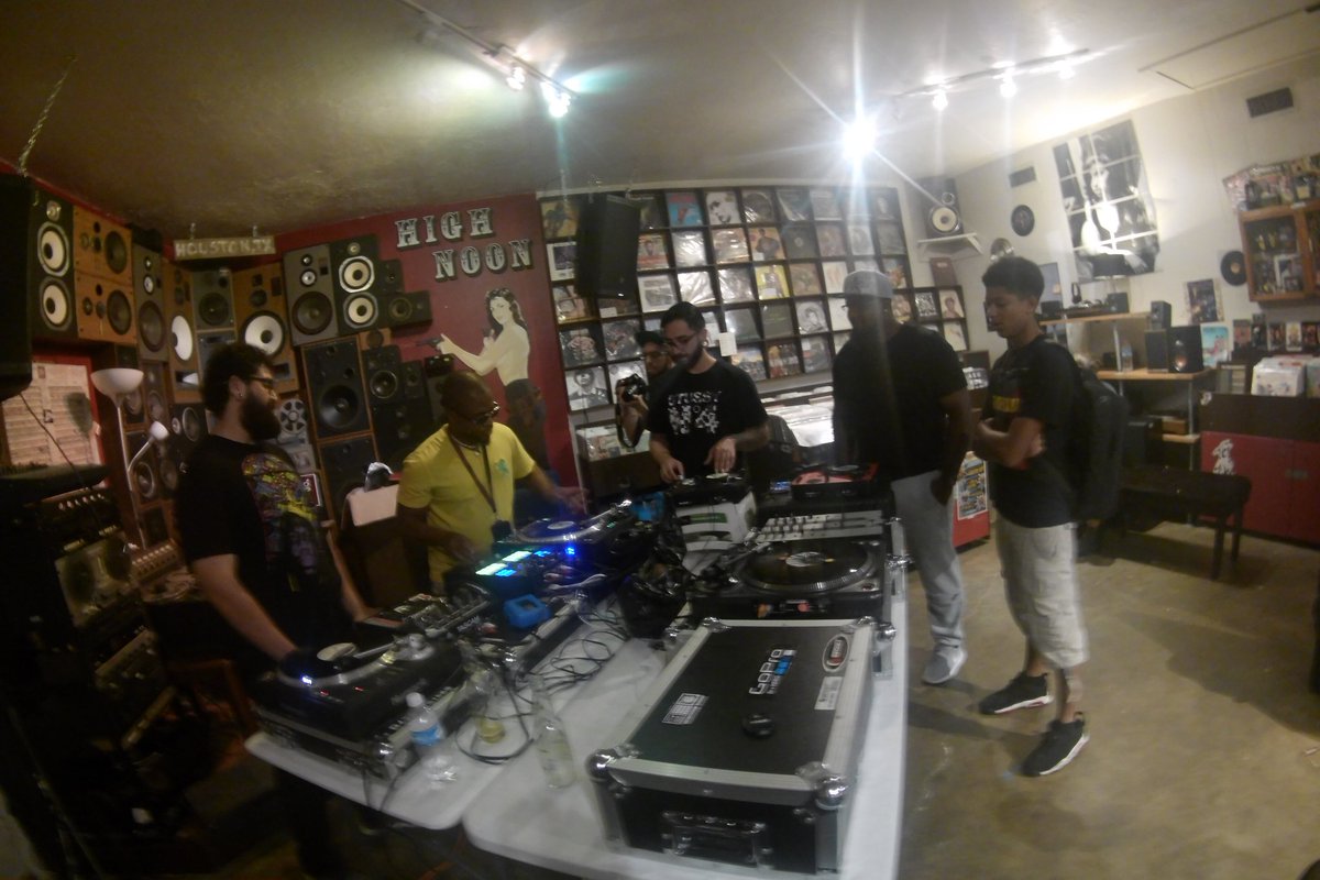 ARTofSKRATCH's tweet photo. #Kutthouse #monthly @Heights_Vinyl #htx #truetablist 
#AOS 
Rt https://t.co/rBXgnY3K3w