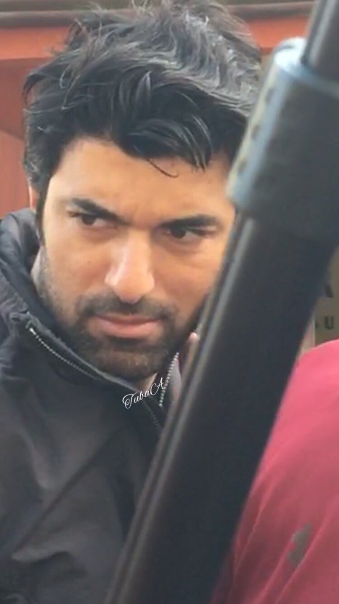 esraea82's tweet photo. Geçen seferki fan buluşması Tubişin kadrajından paşamdan mimikler pazar hediyesi 😃 #enginakyürek https://t.co/l8iTsW7B6K