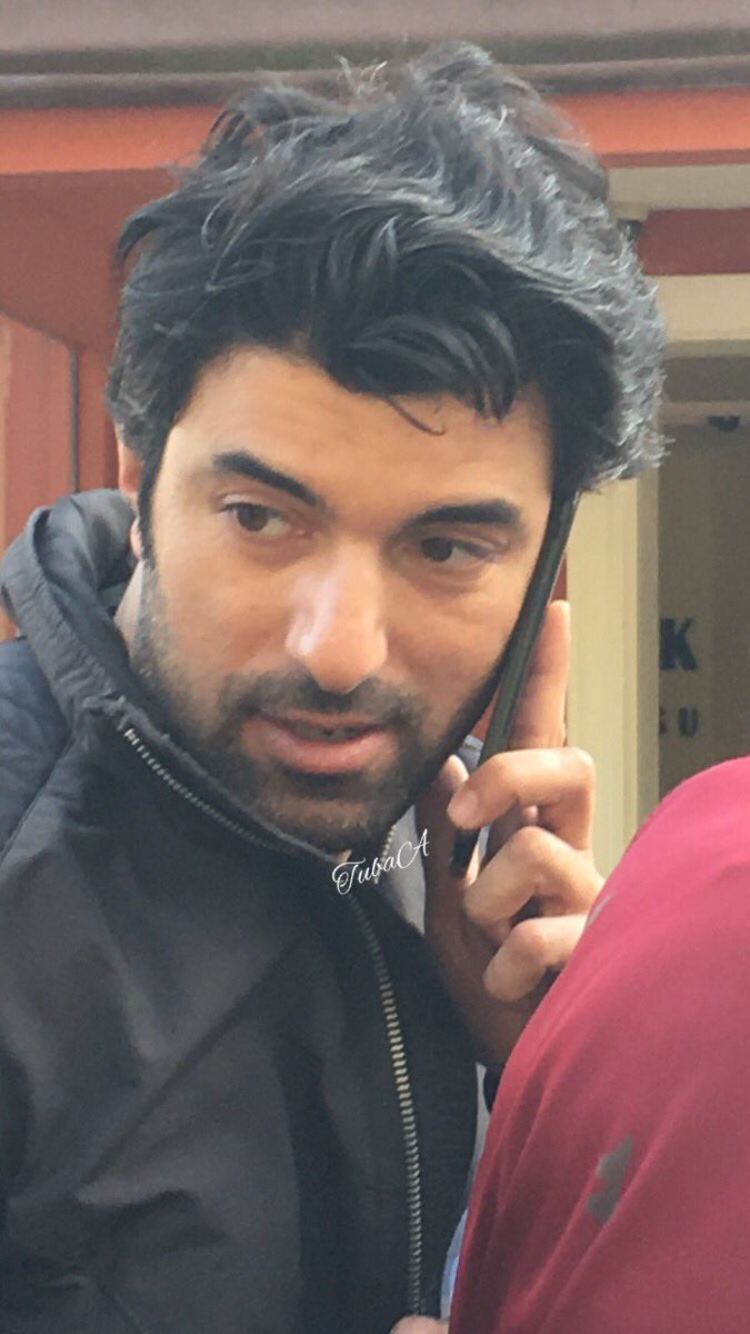 esraea82's tweet photo. Geçen seferki fan buluşması Tubişin kadrajından paşamdan mimikler pazar hediyesi 😃 #enginakyürek https://t.co/l8iTsW7B6K