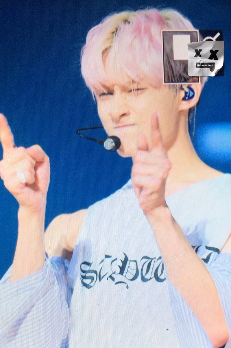 theinnocence_J's tweet photo. 171001 DE in Taipei #세븐틴 #SEVENTEEN #준 #문준휘 #JUN #文俊辉 뺑뺑뺑🔫🔫🔫 @pledis_17 https://t.co/9RI20iu9GG