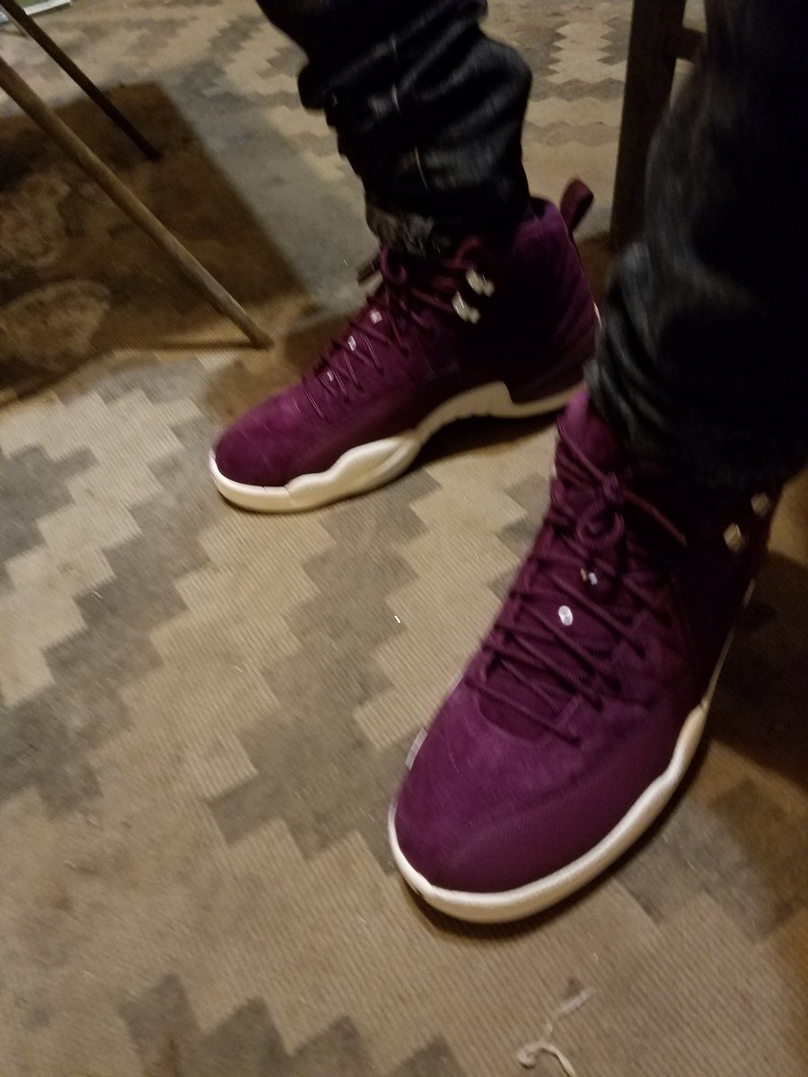 BooBkbanditz's tweet photo. Sneaker mode Jordan 12 burgundy #sneakermode #Brooklyn https://t.co/TYZ6GR4pmv