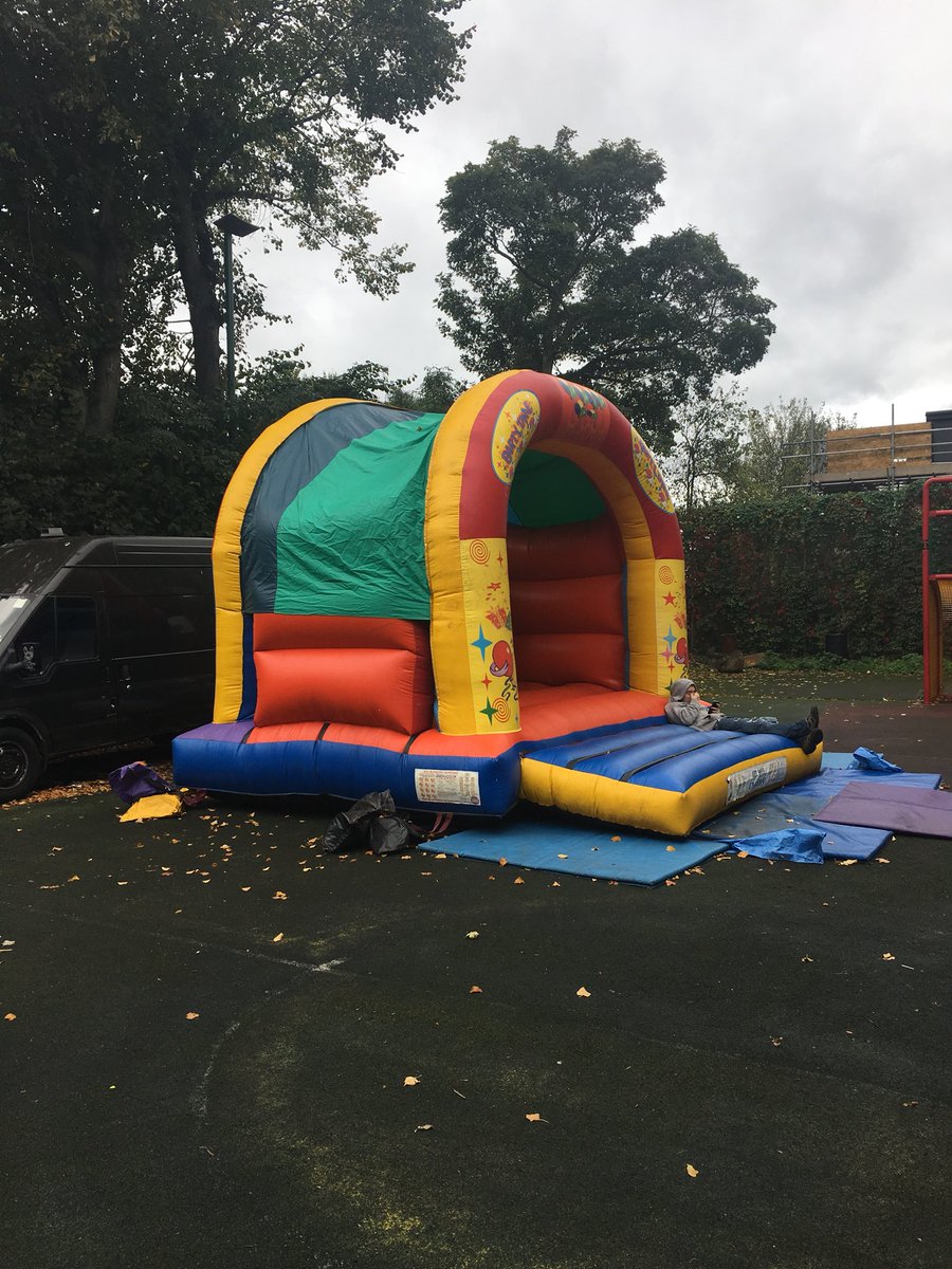 PAPAsParkSW9's tweet photo. We have a free bounce Castle at Papa today until 4pm. Come join us to celebrate Harvest festival. #stockwell #brixton #free #harvestfestival https://t.co/OWmSOKimcb