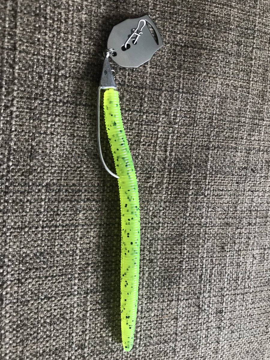worldangling_'s tweet photo. Cabin fever generating more frankenlures this weekend - I give you, the chatter-senko - I think this is really going to work well for bass! https://t.co/cxl61F9GJM