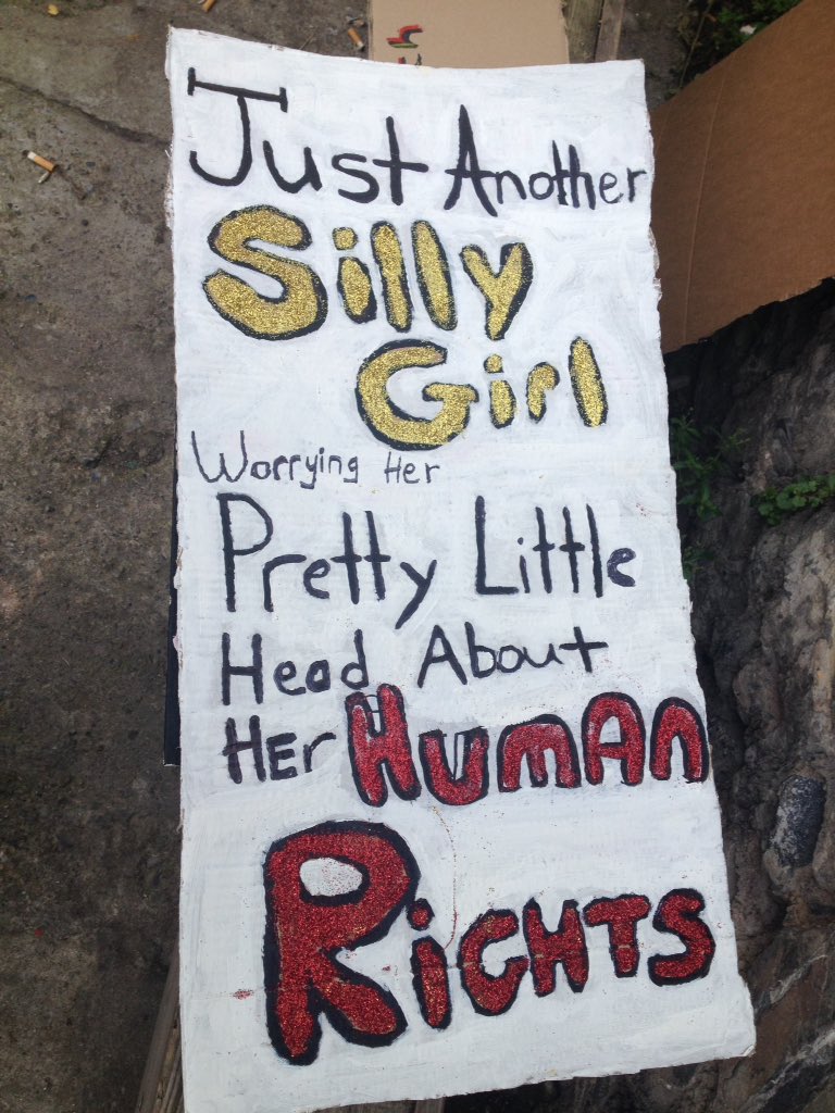 NualaKilleenSD's tweet photo. #ARCMarch17 #repealthe8th Some classy pictures from the #MarchForChoice2017 #socdems It's a sign.... https://t.co/Oh6aFH5LTV