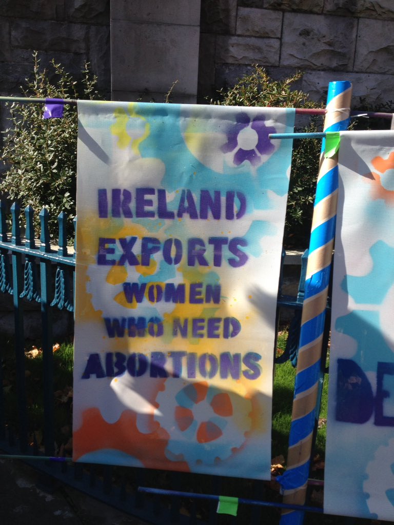 NualaKilleenSD's tweet photo. #ARCMarch17 #repealthe8th Some classy pictures from the #MarchForChoice2017 #socdems It's a sign.... https://t.co/Oh6aFH5LTV
