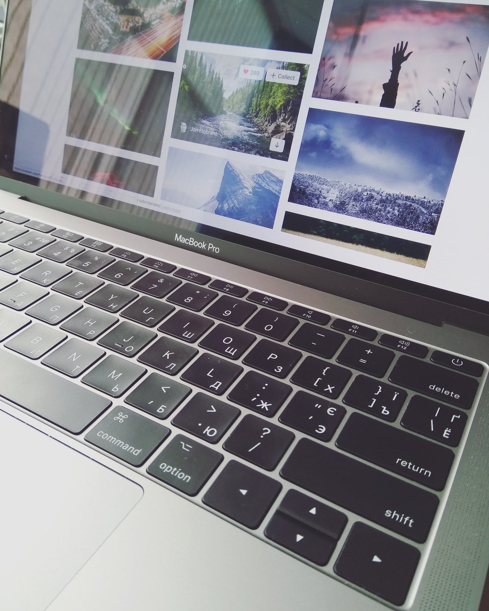 vikki_in_cyprus's tweet image. Perfection is obvious 
#macbookpro2017 #Apple #workspace #followback #1DDrive