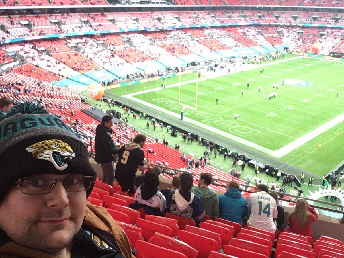 Tronulas's tweet image. Just at @wembleystadium for another live ball game. Don't know who to support though. @NFLUK @NFLUK @MiamiDolphins @Saints #NOvsMIA