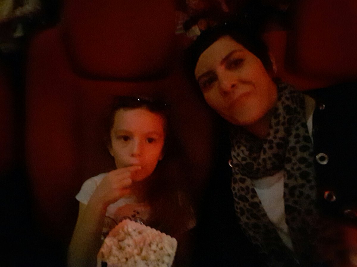 Buglemle çılgin hırsızlar 3😊😊 (@ Cinetime in Eskişehir, Eskisehir) swarmapp.com/deniz_mavidnz/…