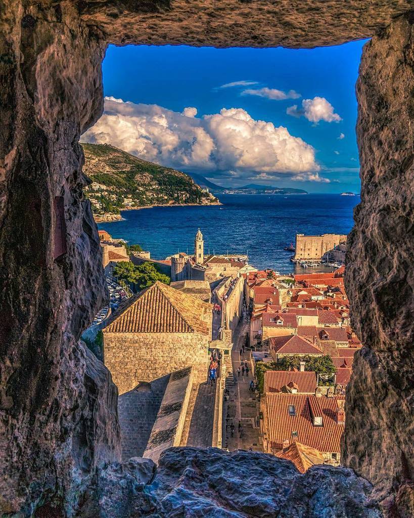 Hello OCTOBER! ☺💙 Photo Cristopher Frith <a href="/cdfrith1/">Christopher Frith</a>