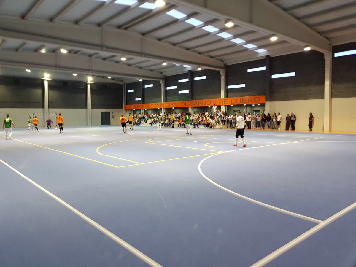 No podíamos fallar en el estreno oficial de nuestro nuevo polideportivo. 4-0 vs Pesquera (Dani, Chapi 2 e Isaac). Gracias a todos!!!