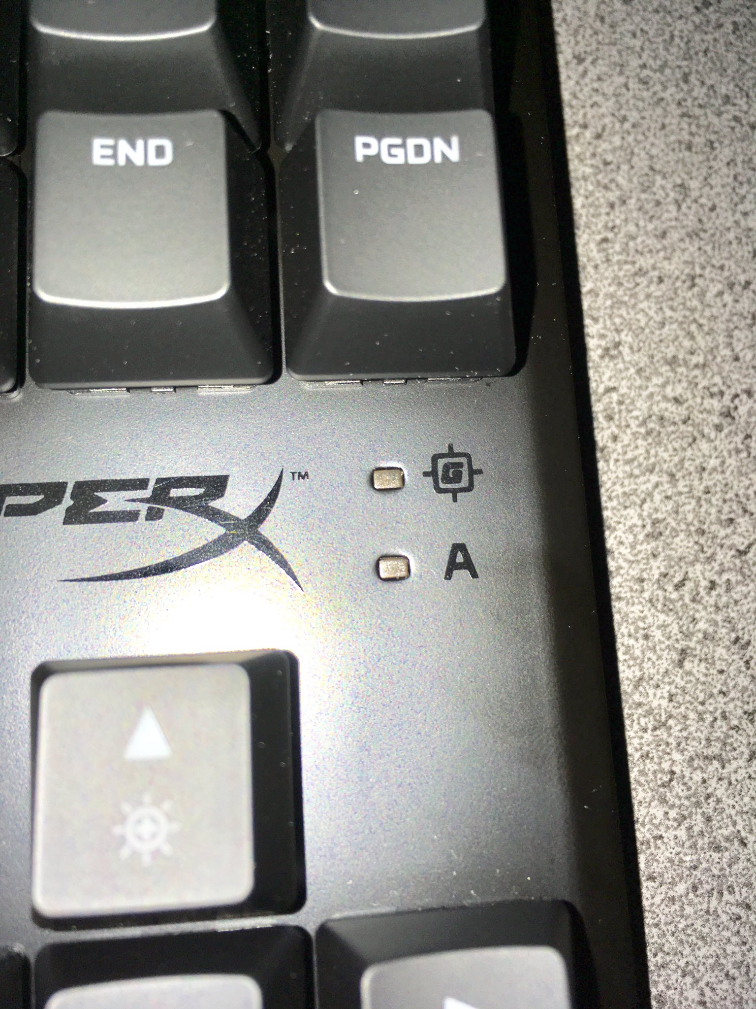 Tomoyuki Hyperx Alloy Fps Pro 赤軸 英語配列なので スペースキー横の無変換キー無し テンキー無し ファンクションキーとf12キー同時押しで ゲームモードになりwindowsキーが無効 インジケーターで確認可能 T Co 5owypvzqjs