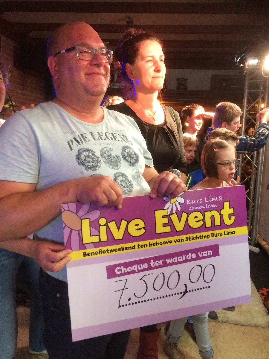 In Vorstenbosch heeft Chris vd Ven met vele acties geld opgehaald voor <a href="/BuroLima/">Buro Lima</a> Top! Mocht namens hem cheque overhandigen.