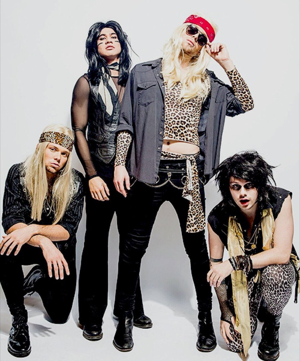 bbylonluke's tweet image. y'all it's almost halloween you know what that means ;

5 seconds of sexx